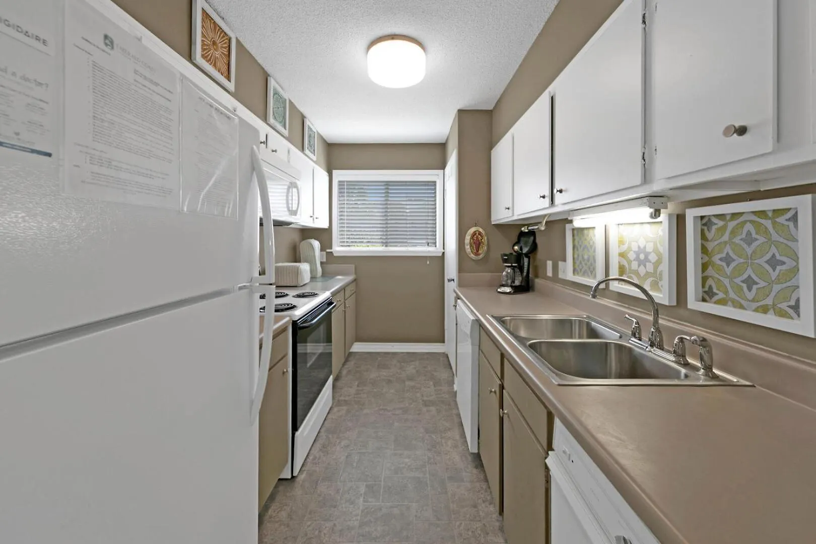 Southbay By The Gulf 119 Only Steps From The Beach A 3 Bedroom Townhome In Destin 0*,
